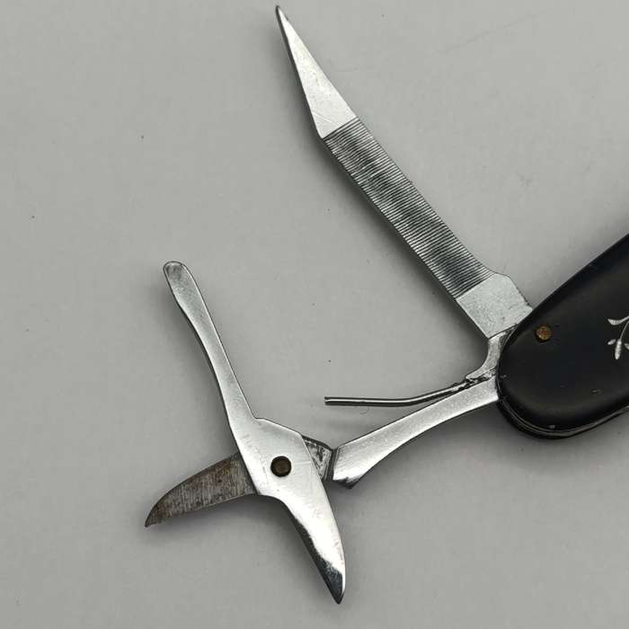 Beautiful Farah multi tool pocket knife