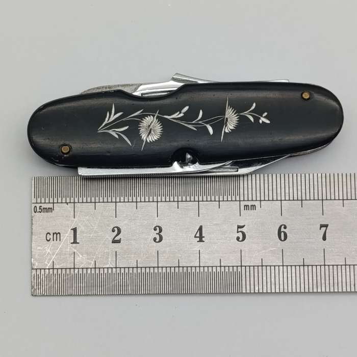 Beautiful Farah multi tool pocket knife