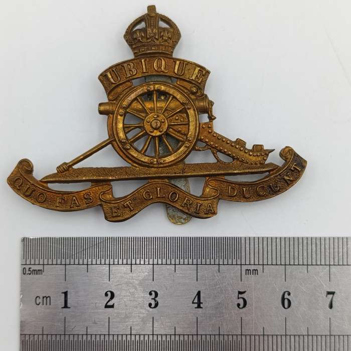 WW2 Royal Field artillery cap badge