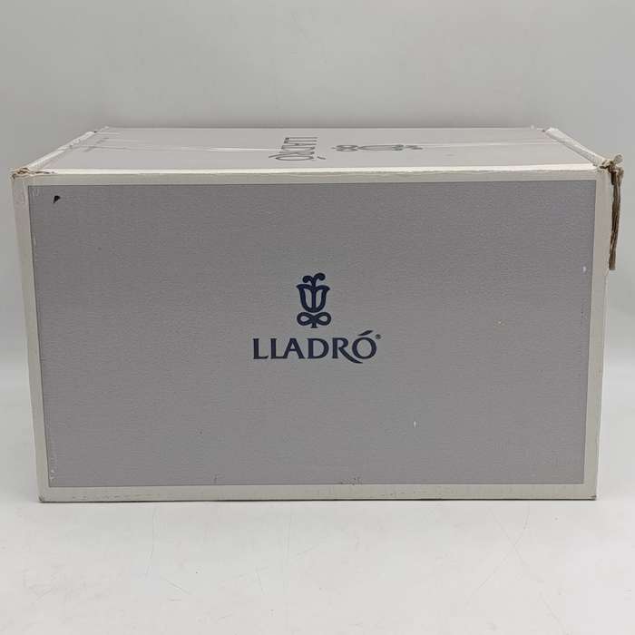 Vintage Lladro #01283 boy and wheelbarrow with flowers figurine in box