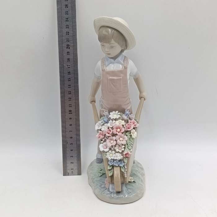Vintage Lladro #01283 boy and wheelbarrow with flowers figurine in box