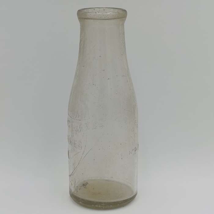 Vintage Farmers Federated Diaries Durban glass milk bottle