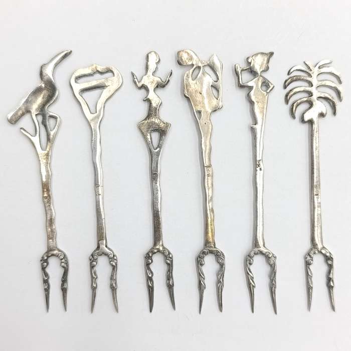 Set of 6 vintage 835 Brasilian silver pickle forks - weighs 24,0 grams