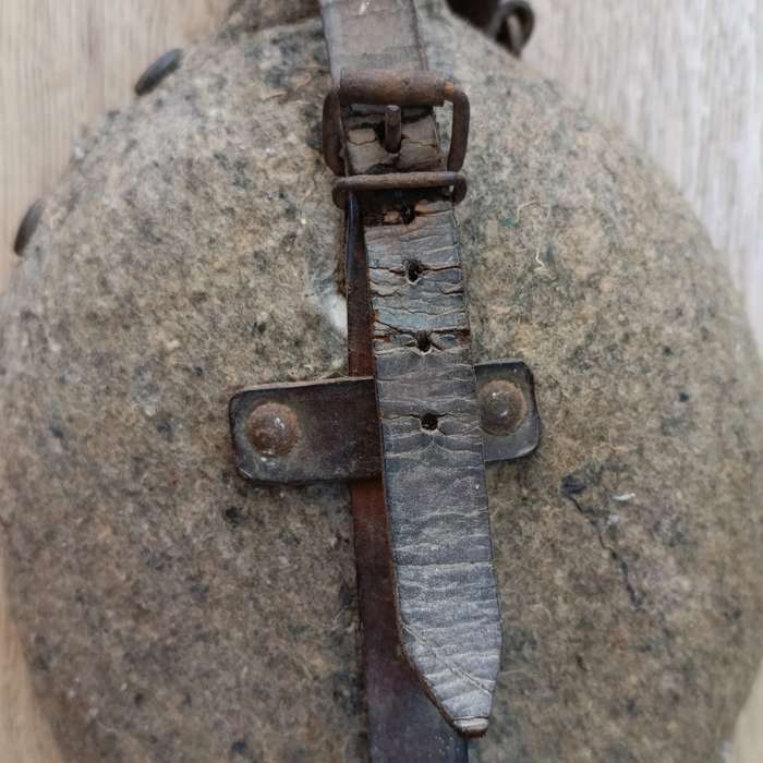 WW2 German water bottle canteen with cover and leather strap