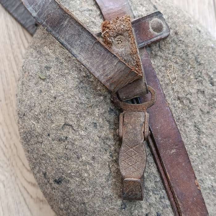 WW2 German water bottle canteen with cover and leather strap