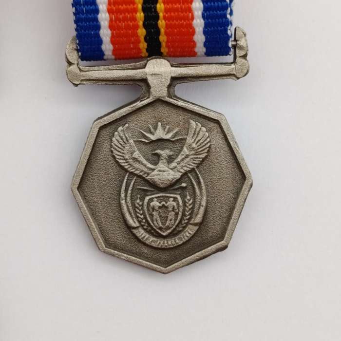 SANDF Tshunmelo Ikatelaho medal plus miniature #2246