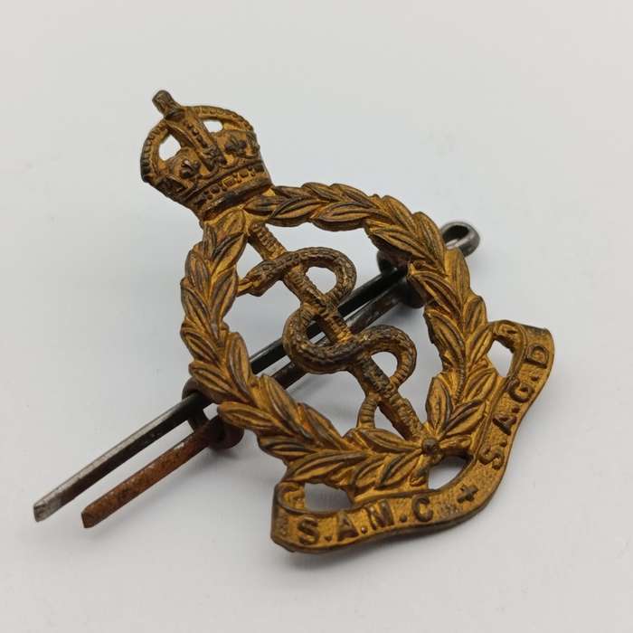 WW2 SA Medical Corps beret/collar badge