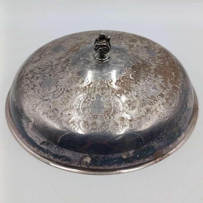 Vintage silverplated serving dish with lid