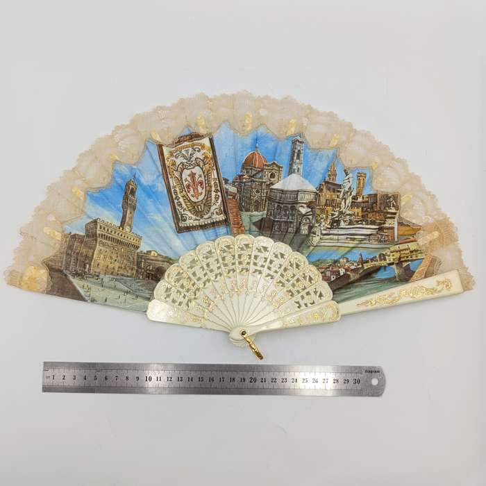 Vintage Italien Florence hand fan