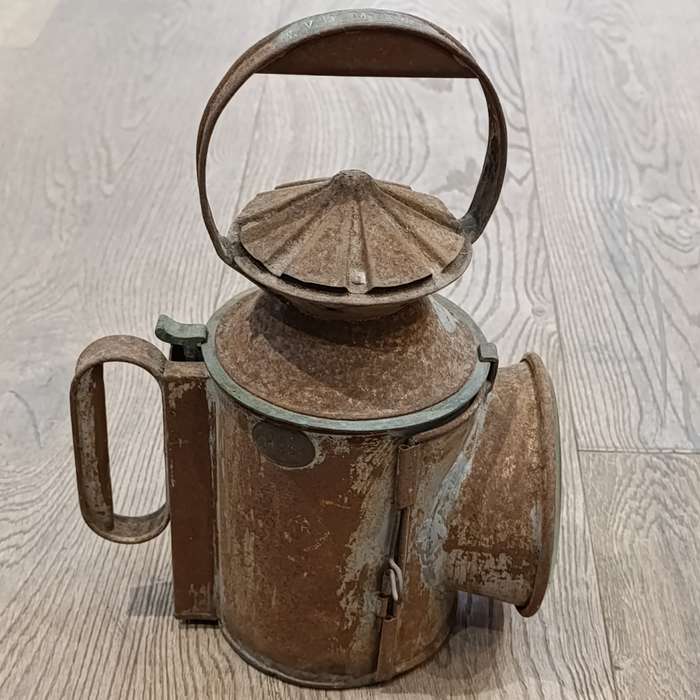 Vintage SA Railways signal oil lantern