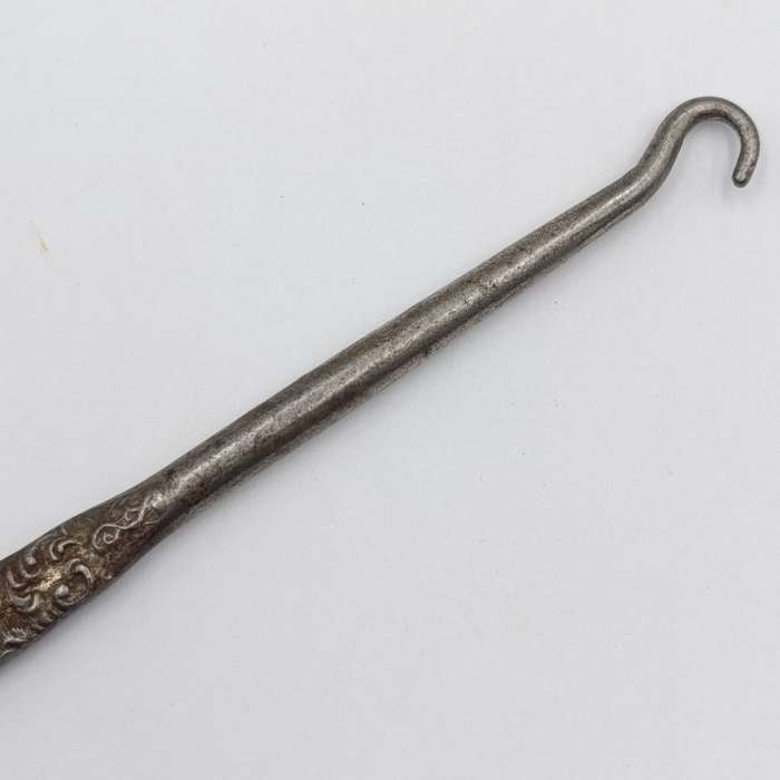 Vintage Cuthberts shoelace puller