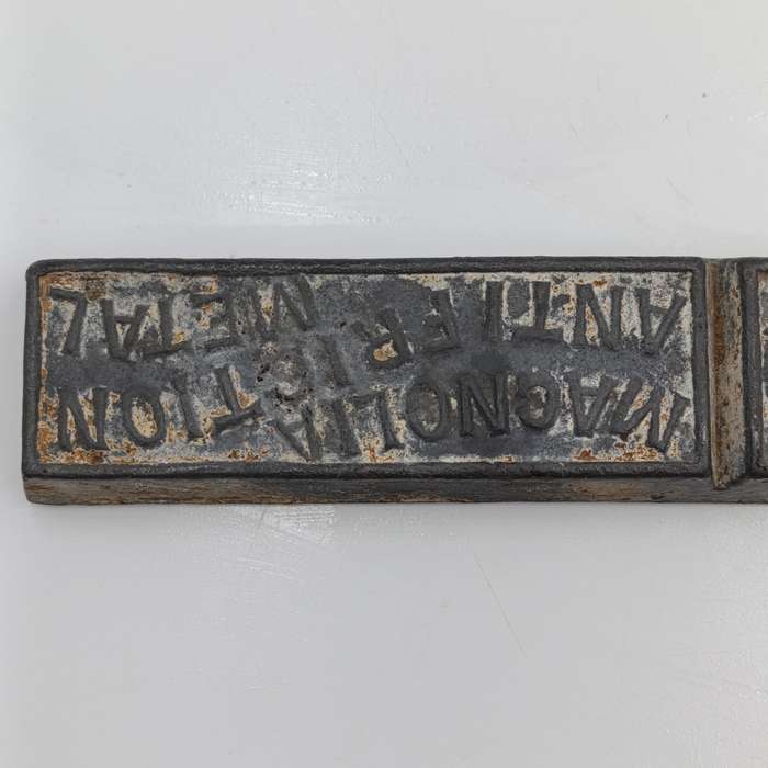 Magnolia Anti-Friction metal bars for machinery