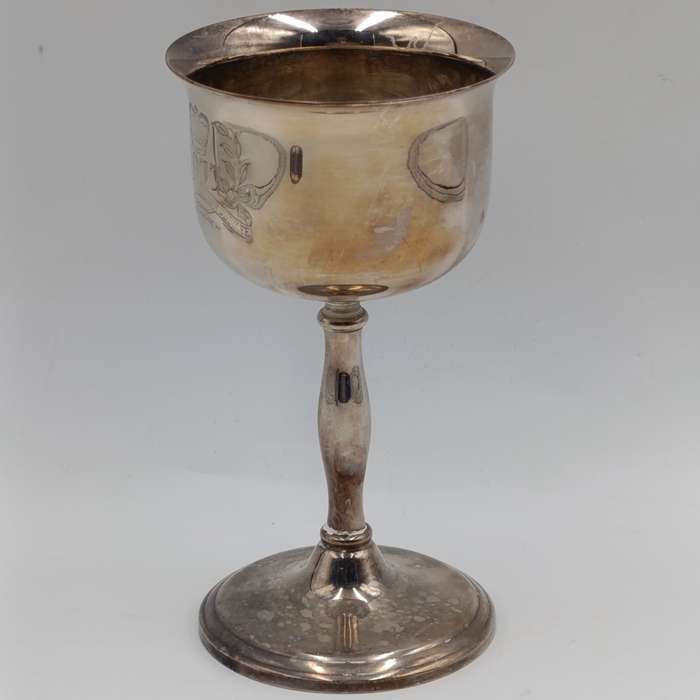 Pair of 1977 The Queen's silver jubilee silverplated goblets