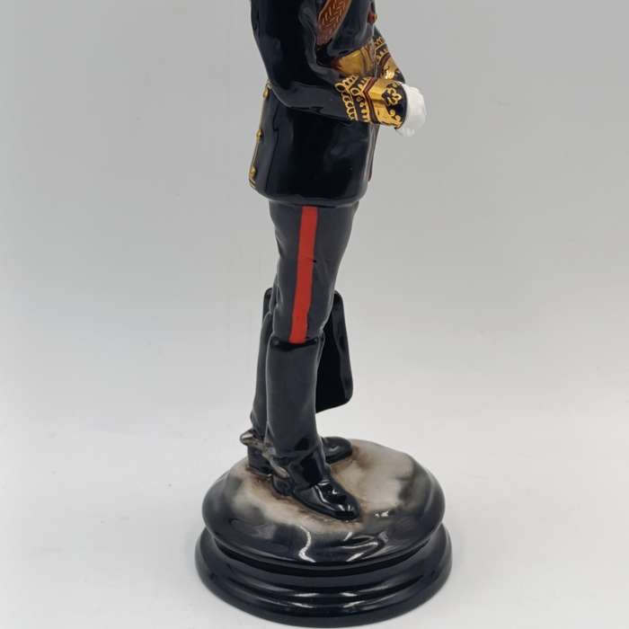 Michael J. Sutty Cape Artillery officer porcelain figurine - #5 of 250 - missing sword