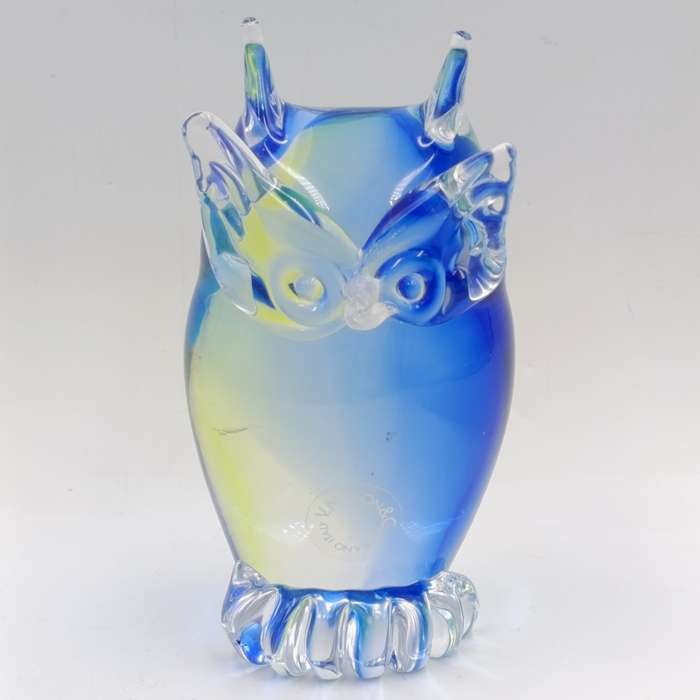 Vintage Blue Murano glass owl figurine / paperweight - some nose damage