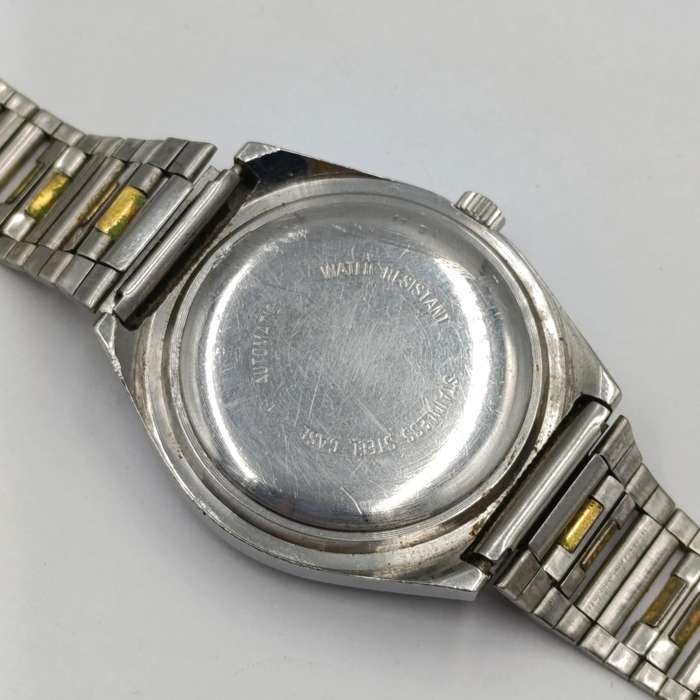 Vintage Timex mens automatic watch with date dial-working