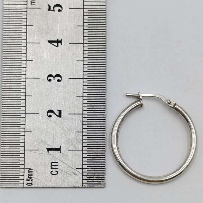 Pair of sterling silver hoop earrings - weighs 2,1 grams