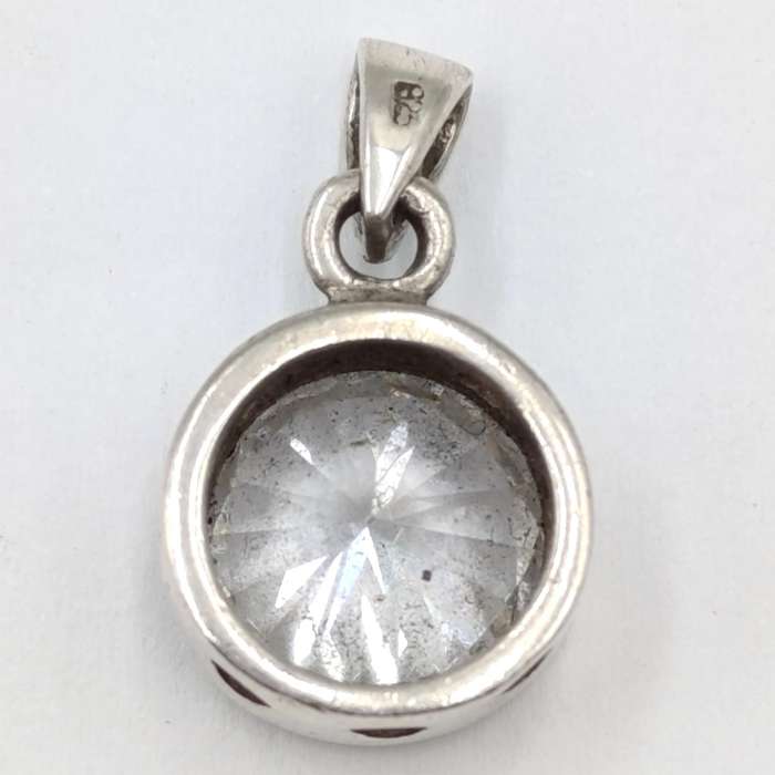 Sterling silver pendant with large clear stone - weighs 3,8 grams