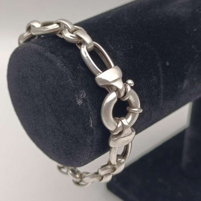 Very unique sterling silver bracelet - weighs 18.6g - length 21cm