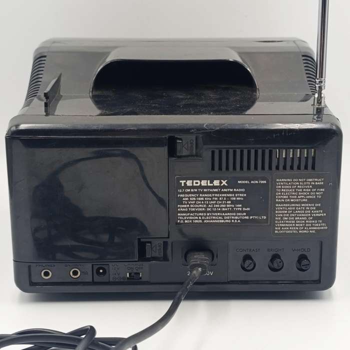 Vintage Tedelex Model-ACN7205 portable Television / radio - working