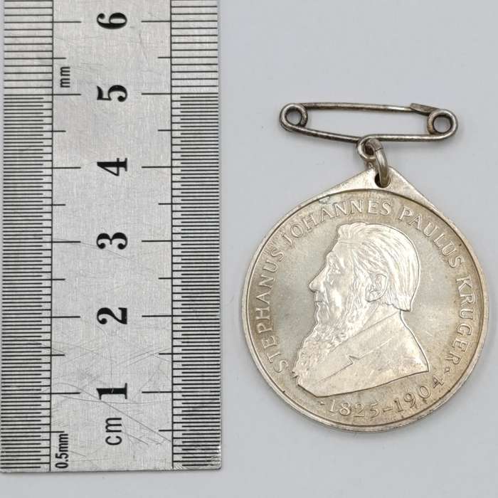 Silver Krugerstandbeeldverskuiwing 1954 medallion - weighs 16,8 grams