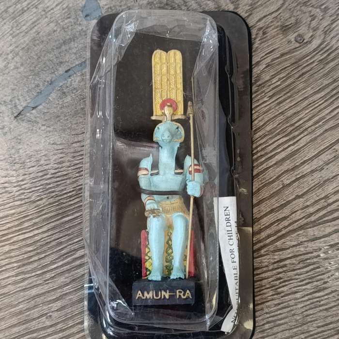 Lot of 5 gods of Ancient Egypt figurines with magazines