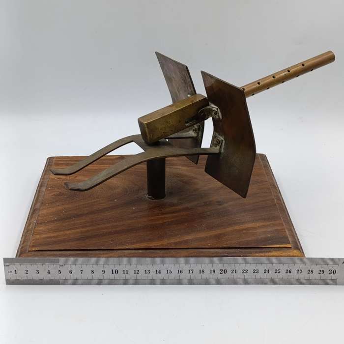Handmade WW2 style Naval anti-aircraft gun brass model