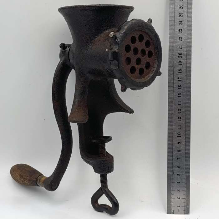 Vintage Kendrick No.7 meat mincer