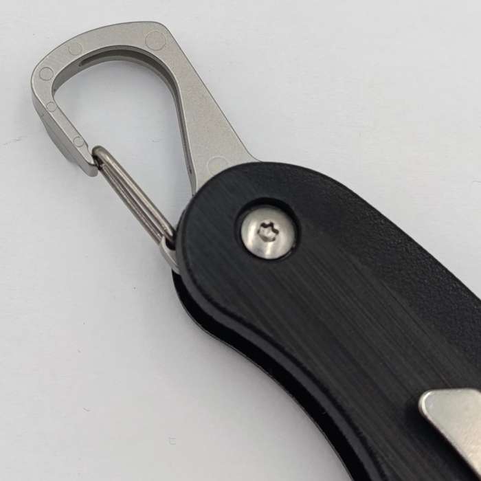 Leatherman C33X black knife with caribiner clip