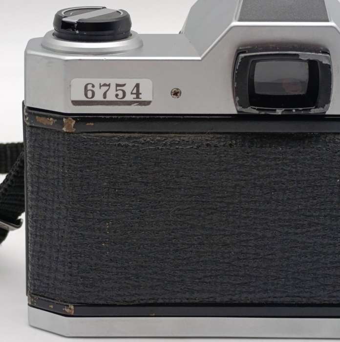 Vintage Pentax K1000 camera - body only - #5575966