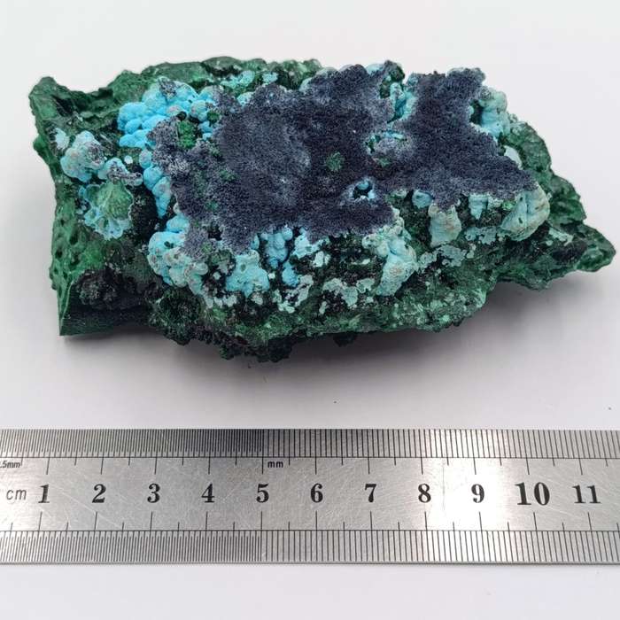 Azurite and Malachite mineral specimen of 473 grams