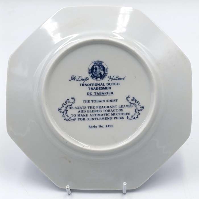 Vintage Delft Traditional Dutch Tradesman the Tobacconist porcelain plate - 16cm