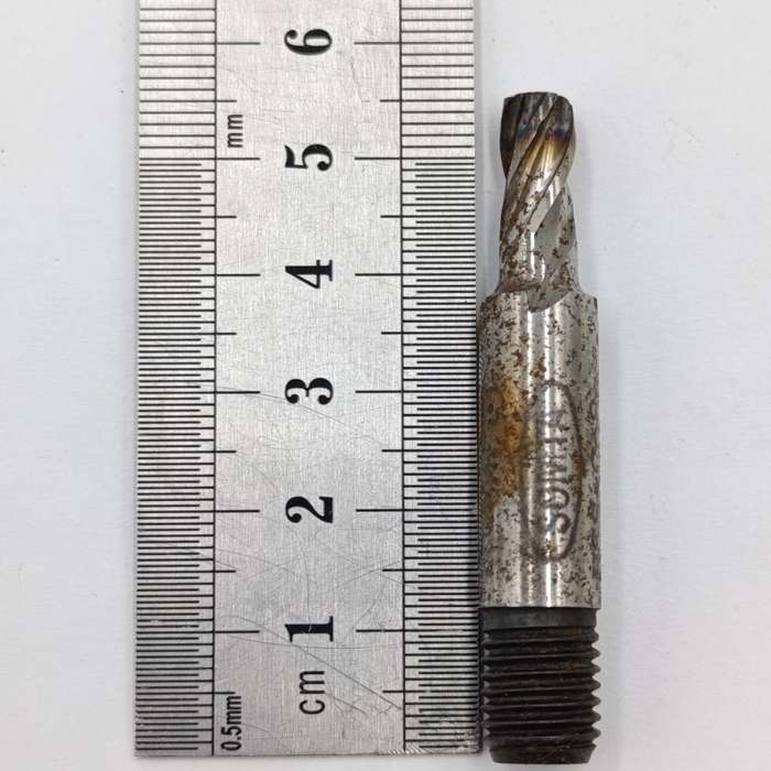 Lot of 8 End Mill bits
