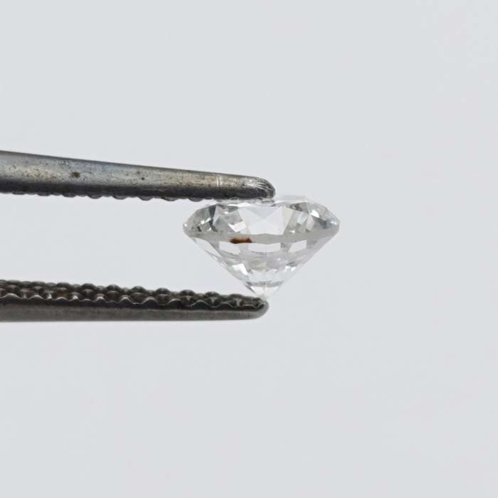 Natural Round Brilliant Diamond of 0,644ct - Colour G, clarity VS 2 - with GEMLAB certificate