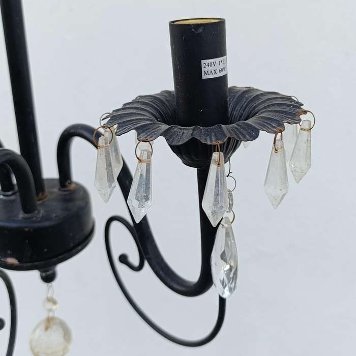 Crystal chandelier with 3 arms
