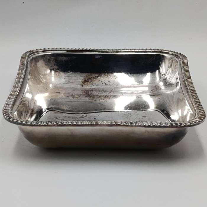 Vintage silverplated serving dish