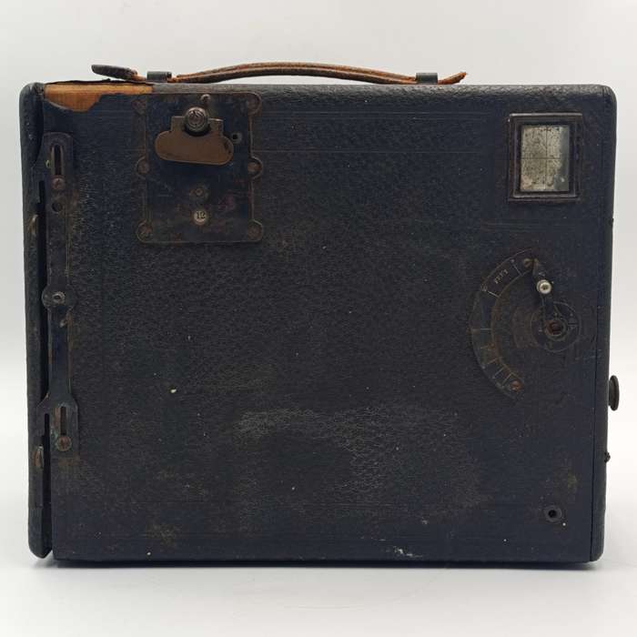 Antique Falling plate box camera - leather handle broken