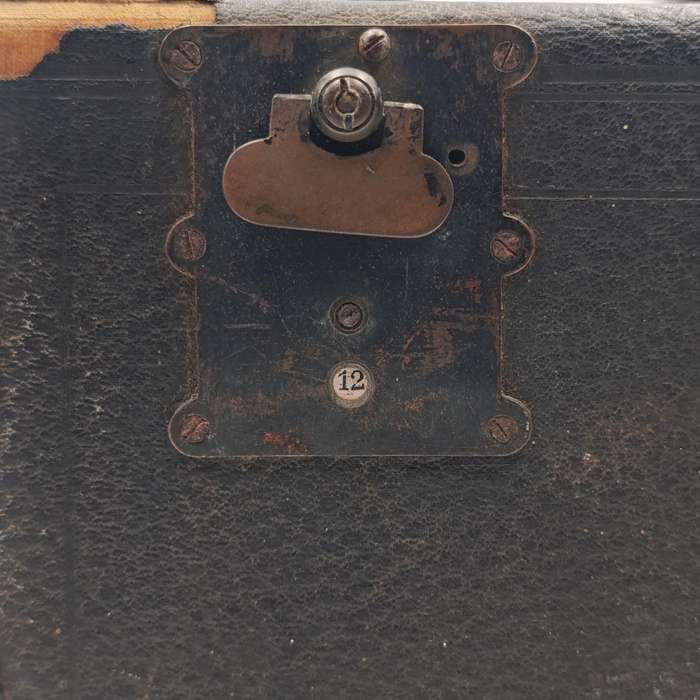 Antique Falling plate box camera - leather handle broken