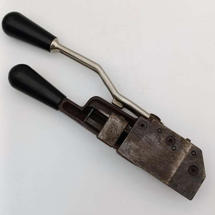 Vintage Cyklop steel strapping tool