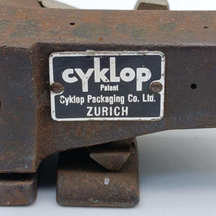 Vintage Cyklop steel strapping tool