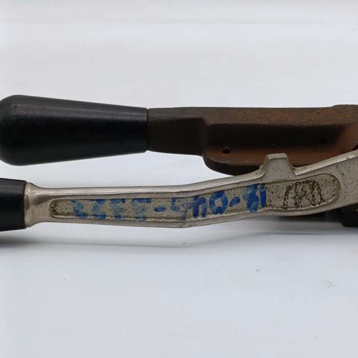 Vintage Cyklop steel strapping tool