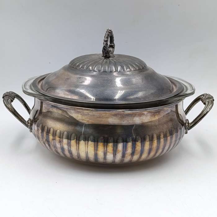 Vintage silverplated serving bowl with Pyrex glass inner and lid