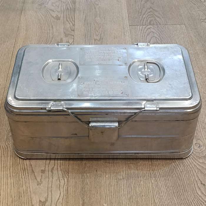 SADF stainless steel Food Warmer carry case - one clip missing