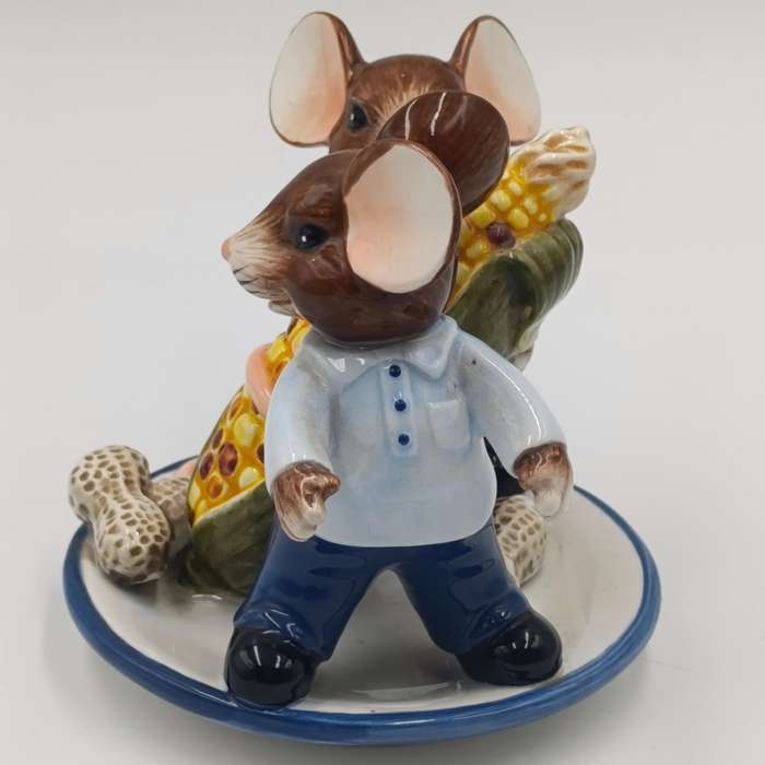 Vintage Function Art Gathering Dinner Mouse