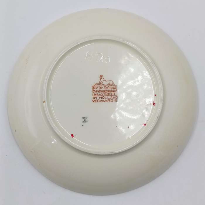 Vintage Voortrekker monument souvenir bowl and saucer - de Sphinx Maastricht - fine crack in bowl