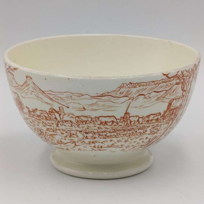Vintage Voortrekker monument souvenir bowl and saucer - de Sphinx Maastricht - fine crack in bowl