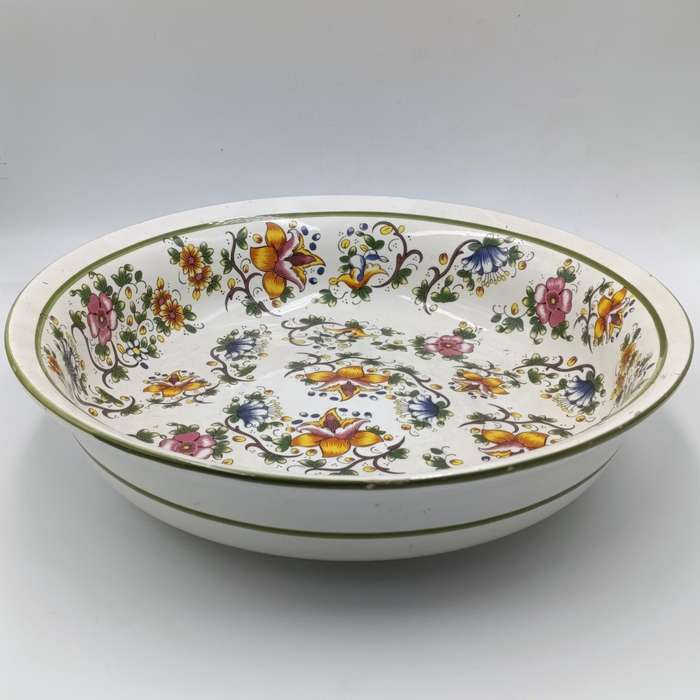 Vintage Capodimonte porcelain wash basin - some small paint chips