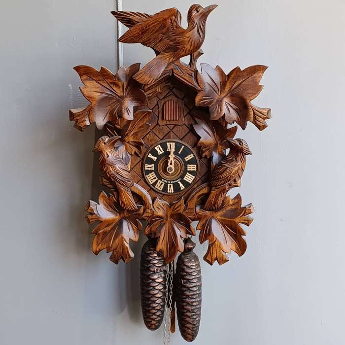 Beautiful Black Forest Cuckoo clock - working