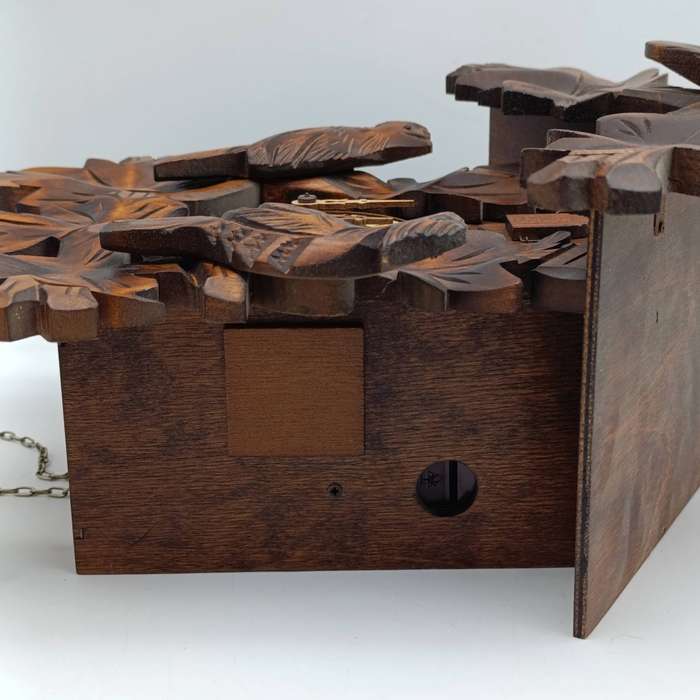Beautiful Black Forest Cuckoo clock - working