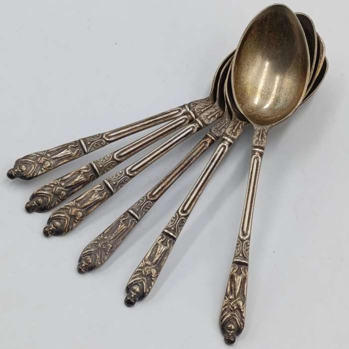 Set of 6 vintage EPNS Apostles tea spoons in box